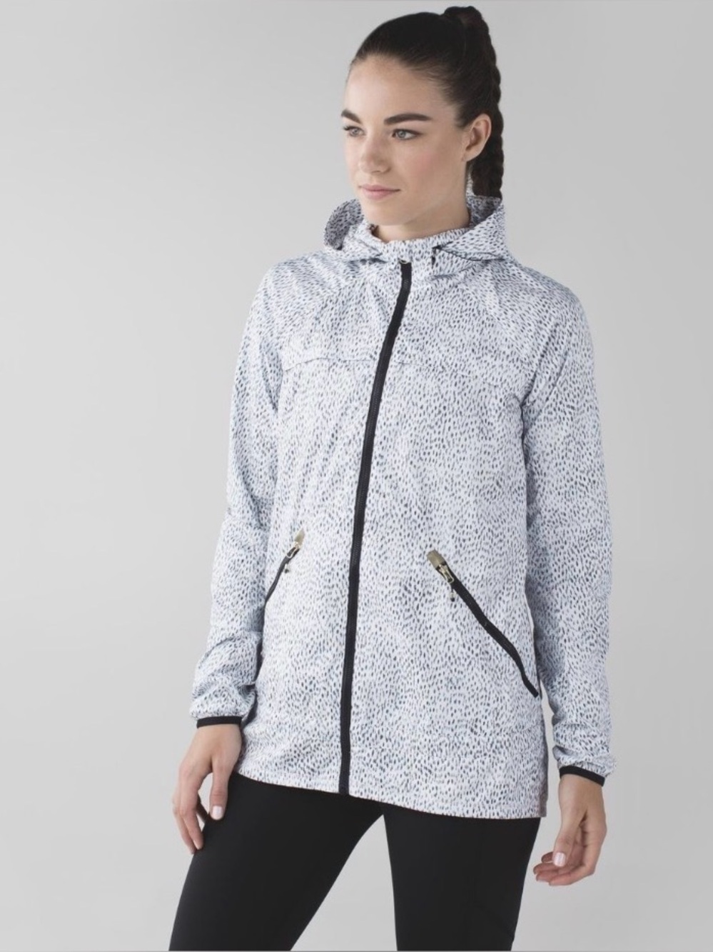 Lululemon Miss Misty Jacket II
Dottie Dash White Speckled Jacket Lightweight